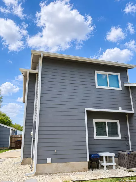 8416 Forest Ridge Dr, San Antonio, TX 78239