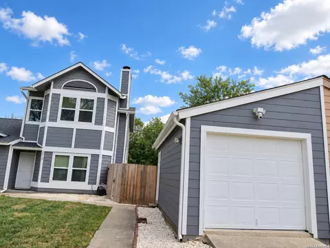 8416 Forest Ridge Dr, San Antonio, TX 78239