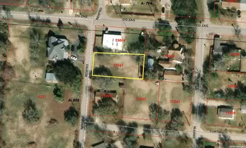 00 Renfro, Devine, TX 78016 photo 5