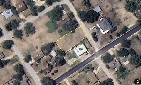 00 Renfro, Devine, TX 78016 photo 4