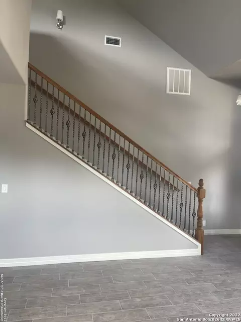 Entry Way - 107 Sutton Pl, Uvalde, TX 78801 photo 1 of 1