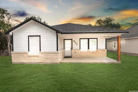 845 Tee Dr, Spring Branch, TX 78070