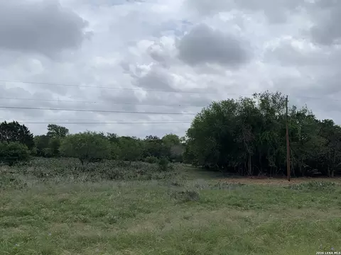 12 Stone Crst, Bandera, TX 78003