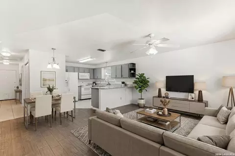 121 S Plant #102, Boerne, TX 78006