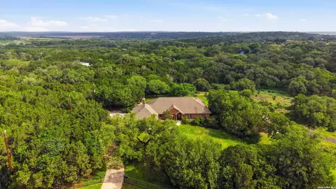 10445 Montanio Dr, New Braunfels, TX 78132