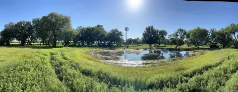6624 W Fm 2200, Moore, TX 78057
