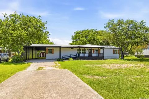 6207 Pioneer Rdg, San Antonio, TX 78245