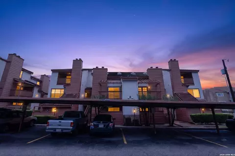 4107 Medical Dr #8204, San Antonio, TX 78229