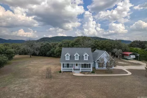 416 Cattail Rd, Leakey, TX 78873