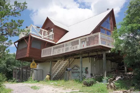 620 County Road 242, Hondo, TX 78861