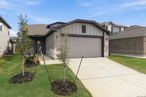 8642 Eagle Hill Mdw, San Antonio, TX 78222