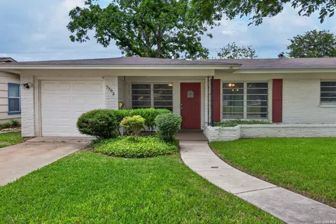 7702 Mertz, San Antonio, TX 78216