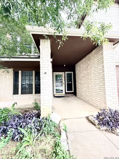 2812 Hidden Grove Ln, Schertz, TX 78154