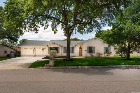 609 Moorside, Windcrest, TX 78239