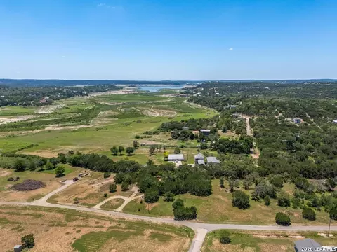 5 Harbour, Lakehills, TX 78063