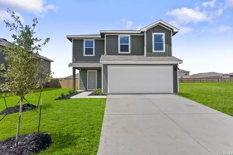 1034 Gladys Run, Seguin, TX 78155