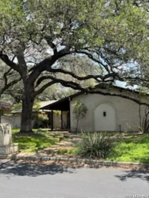 10118 N Manton Ln, San Antonio, TX 78213