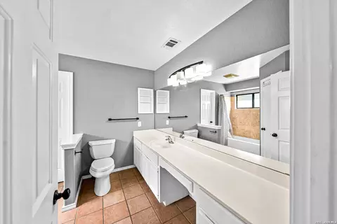 Bath - 175 Quail Creek Dr, Lytle, TX 78052 photo 1 of 3