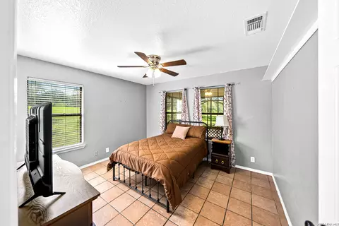 Bedroom - 175 Quail Creek Dr, Lytle, TX 78052 photo 3 of 4
