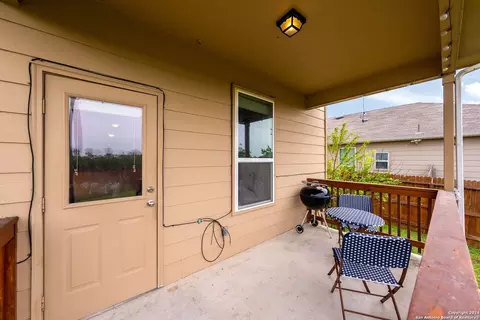 Exterior - 9779 Harbor Mist Ln, Converse, TX 78109 photo 3 of 5