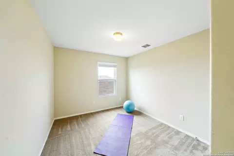 Bedroom - 9779 Harbor Mist Ln, Converse, TX 78109 photo 4 of 5