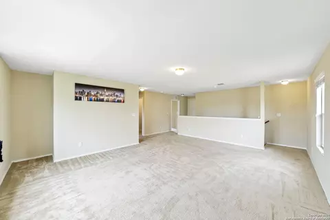 Living - 9779 Harbor Mist Ln, Converse, TX 78109 photo 3 of 4