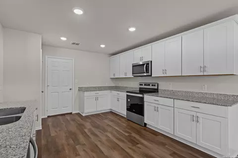 Kitchen - 1237 Punta Mita St, Converse, TX 78109 photo 1 of 3