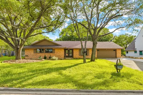 1233 Rapids Rd, New Braunfels, TX 78130