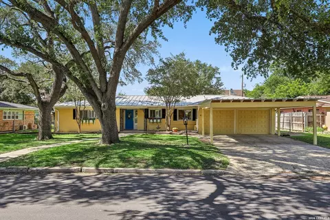 418 Northridge Dr, San Antonio, TX 78209