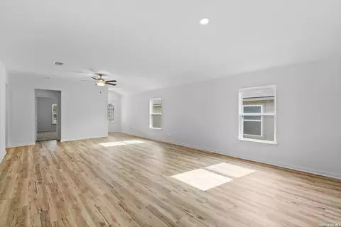 Living - 4410 Banting Cres, Von Ormy, TX 78073 photo 2 of 3
