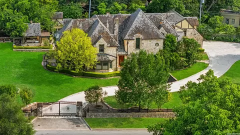 604 E Olmos, Olmos Park, TX 78212