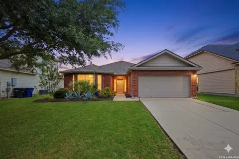 855 Avery, New Braunfels, TX 78130