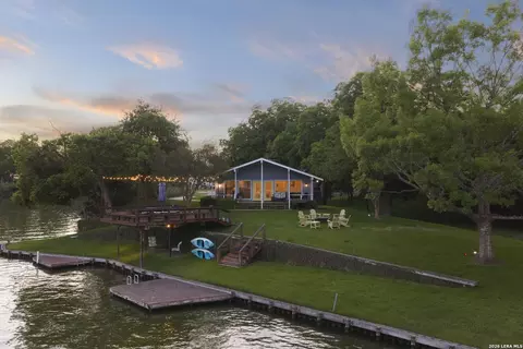 669 Mary Blvd, New Braunfels, TX 78130