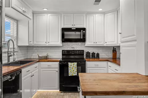 Kitchen - 24906 Fawn Dr, Leander, TX 78641 photo 1 of 2