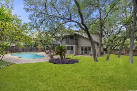 415 Woodway Forest Dr, San Antonio, TX 78216