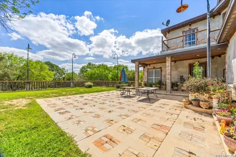 19590 Leal Rd, San Antonio, TX 78221