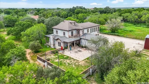 19590 Leal Rd, San Antonio, TX 78221