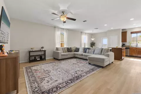 24222 Desert Ash, San Antonio, TX 78261