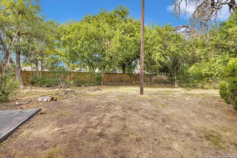 Exterior - 6014 Evers Rd, Leon Valley, TX 78238 photo 2 of 3