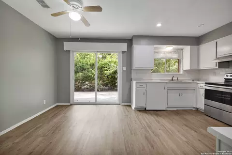 Living - 6014 Evers Rd, Leon Valley, TX 78238 photo 2 of 2