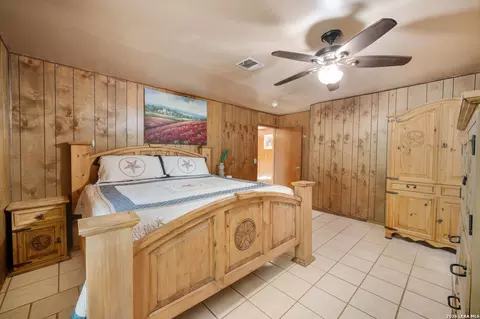 Bedroom - 1081 County Road 773, Devine, TX 78016 photo 4 of 6