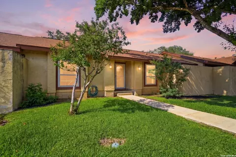 16202 Avenida Del Luna, San Antonio, TX 78232
