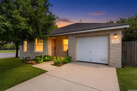 10702 Shaencrossing, San Antonio, TX 78254