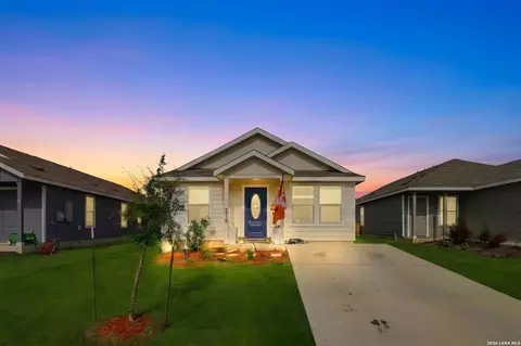 216 Hellcats Way, Jarrell, TX 76537