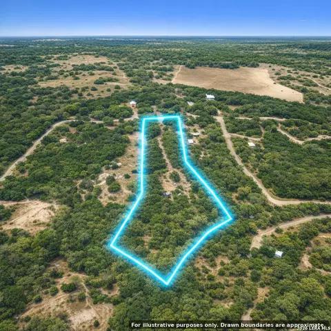 1321 Brushy Creek Dr, Lakehills, TX 78063