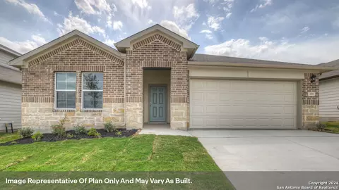 708 Peccary Pl, Seguin, TX 78155