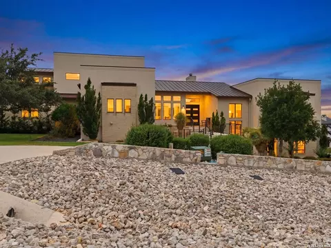 5913 Verden Rdg, New Braunfels, TX 78132