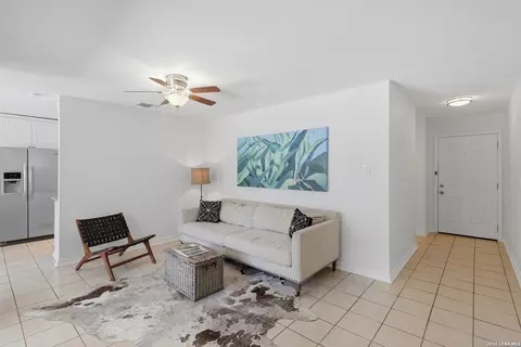 100 Lorenz Rd #704, San Antonio, TX 78209
