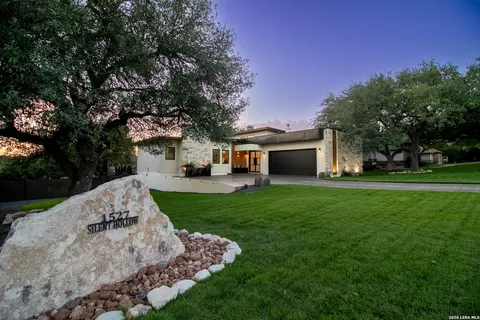 1527 Silent Holw, San Antonio, TX 78260