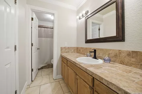 Bath - 95 Molly Dr, Lytle, TX 78052 photo 1 of 2